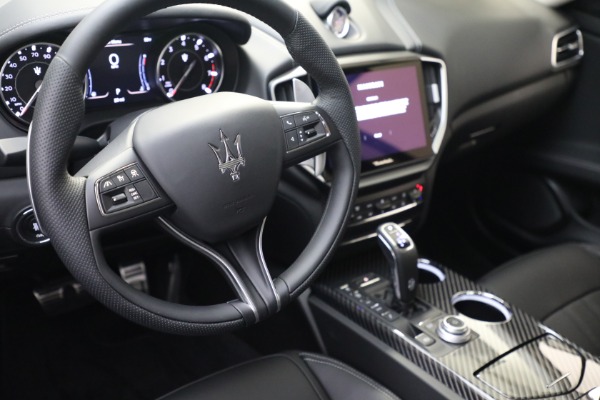 New 2022 Maserati Ghibli Modena Q4 for sale Sold at Rolls-Royce Motor Cars Greenwich in Greenwich CT 06830 14
