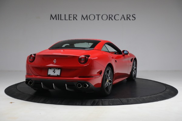 Used 2017 Ferrari California T for sale Sold at Rolls-Royce Motor Cars Greenwich in Greenwich CT 06830 19