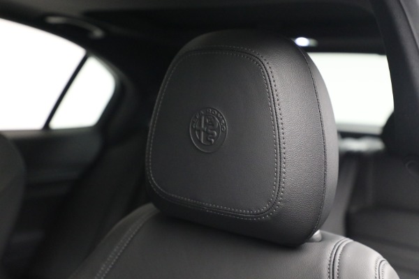 New 2022 Alfa Romeo Giulia Veloce for sale $54,985 at Rolls-Royce Motor Cars Greenwich in Greenwich CT 06830 18