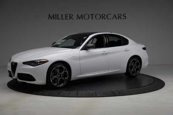 New 2022 Alfa Romeo Giulia Veloce for sale $54,985 at Rolls-Royce Motor Cars Greenwich in Greenwich CT 06830 2