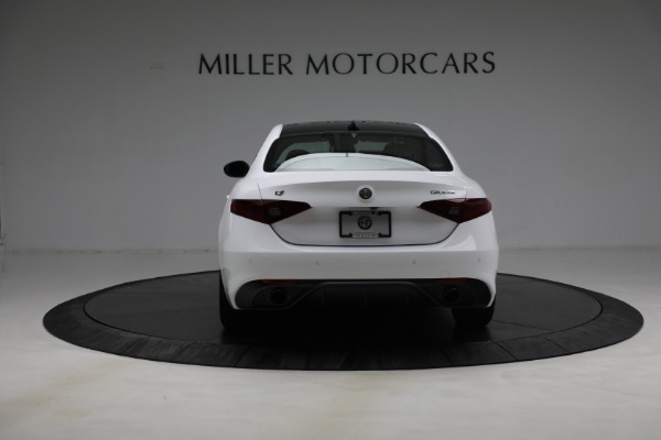 New 2022 Alfa Romeo Giulia Veloce for sale $54,985 at Rolls-Royce Motor Cars Greenwich in Greenwich CT 06830 6