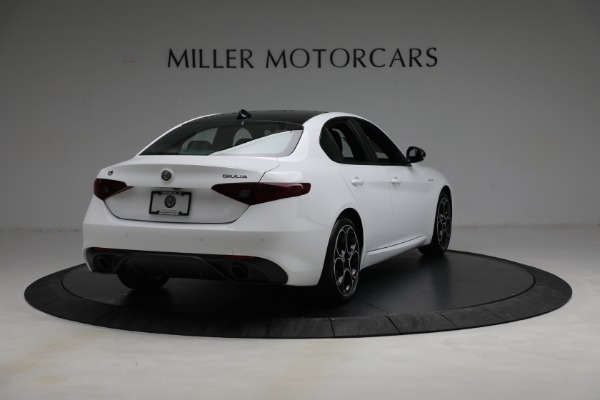 New 2022 Alfa Romeo Giulia Veloce for sale $54,985 at Rolls-Royce Motor Cars Greenwich in Greenwich CT 06830 7