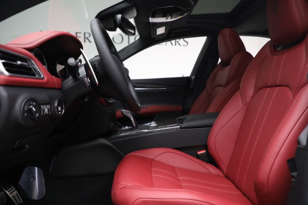 New 2022 Maserati Ghibli Modena Q4 for sale $99,755 at Rolls-Royce Motor Cars Greenwich in Greenwich CT 06830 13