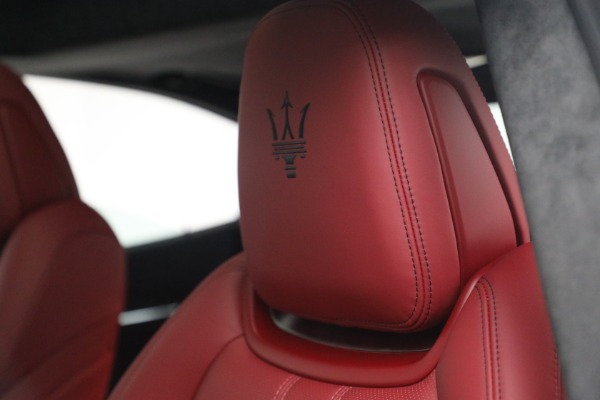 New 2022 Maserati Ghibli Modena Q4 for sale $99,755 at Rolls-Royce Motor Cars Greenwich in Greenwich CT 06830 15