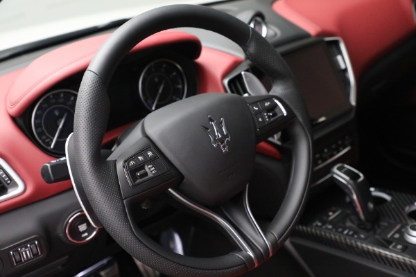 New 2022 Maserati Ghibli Modena Q4 for sale $99,755 at Rolls-Royce Motor Cars Greenwich in Greenwich CT 06830 16