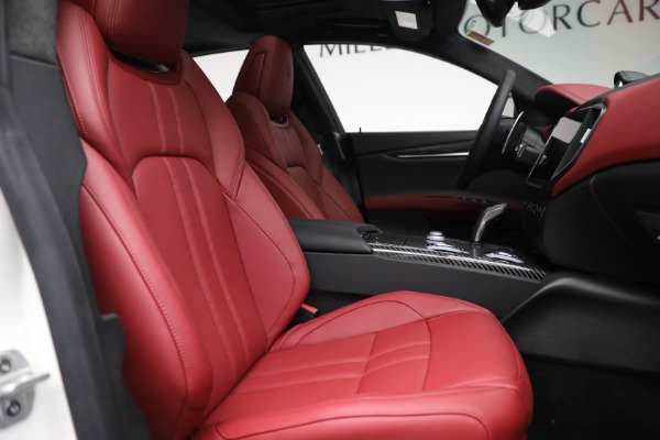 New 2022 Maserati Ghibli Modena Q4 for sale $99,755 at Rolls-Royce Motor Cars Greenwich in Greenwich CT 06830 26