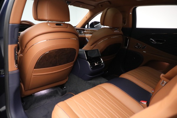Used 2022 Bentley Flying Spur W12 for sale $299,900 at Rolls-Royce Motor Cars Greenwich in Greenwich CT 06830 19