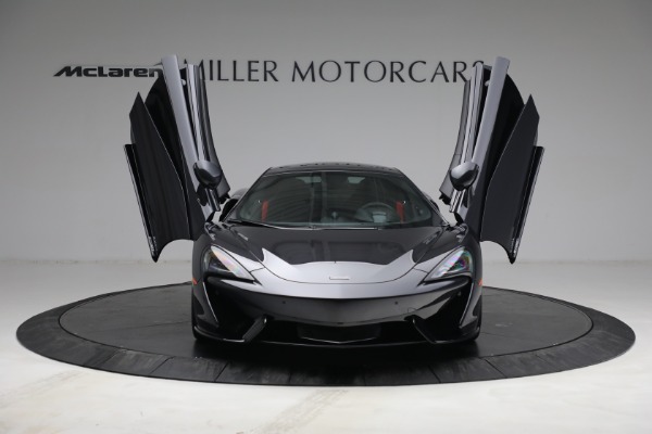 Used 2018 McLaren 570GT for sale Sold at Rolls-Royce Motor Cars Greenwich in Greenwich CT 06830 13