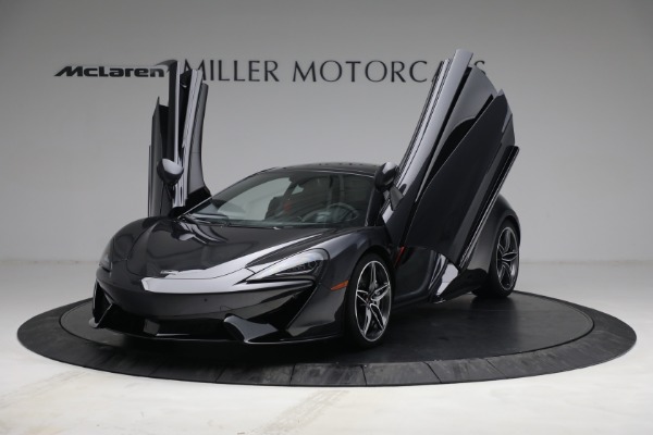 Used 2018 McLaren 570GT for sale Sold at Rolls-Royce Motor Cars Greenwich in Greenwich CT 06830 14