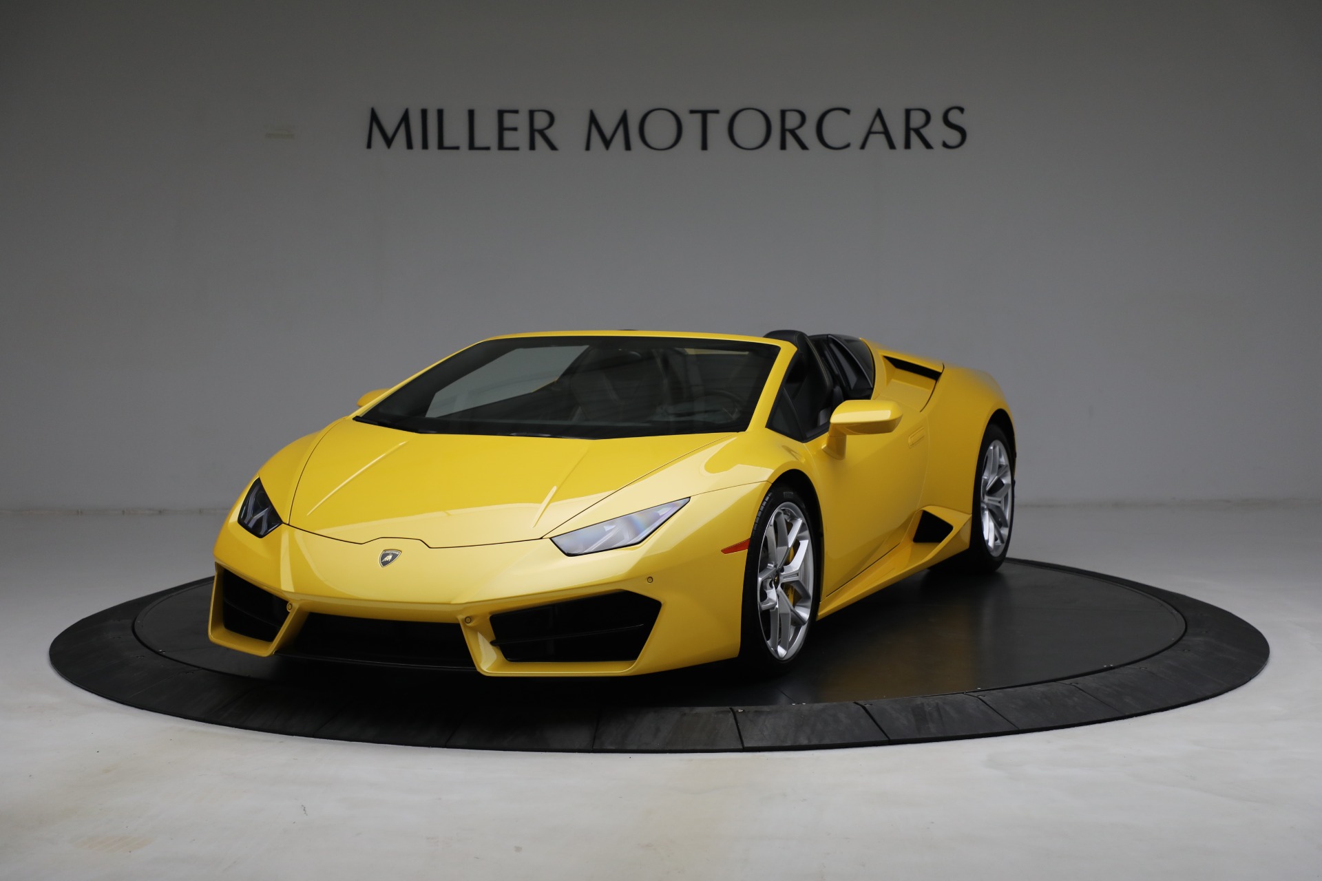 Used 2017 Lamborghini Huracan LP 580-2 Spyder for sale Sold at Rolls-Royce Motor Cars Greenwich in Greenwich CT 06830 1