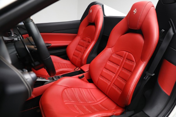 Used 2018 Ferrari 488 Spider for sale $339,900 at Rolls-Royce Motor Cars Greenwich in Greenwich CT 06830 21