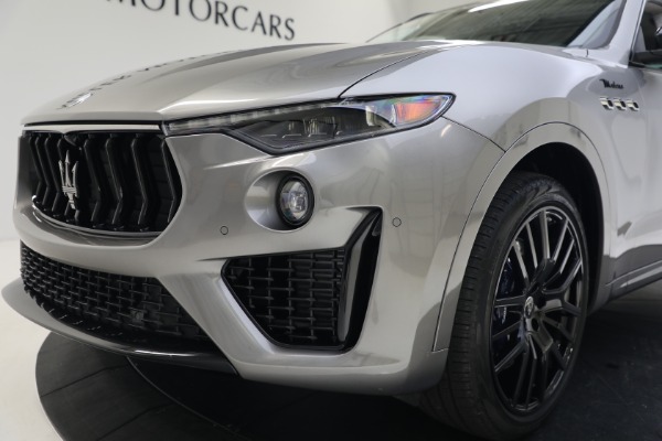 New 2022 Maserati Levante Modena for sale $88,900 at Rolls-Royce Motor Cars Greenwich in Greenwich CT 06830 11