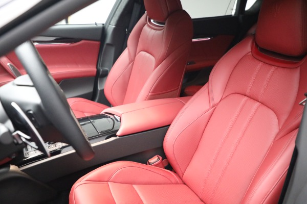 New 2022 Maserati Quattroporte Modena Q4 for sale Sold at Rolls-Royce Motor Cars Greenwich in Greenwich CT 06830 13