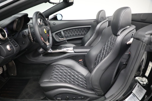 Used 2010 Ferrari California for sale $118,900 at Rolls-Royce Motor Cars Greenwich in Greenwich CT 06830 20