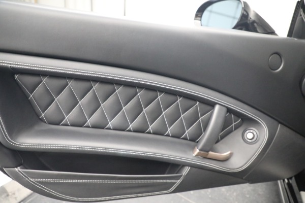Used 2010 Ferrari California for sale $118,900 at Rolls-Royce Motor Cars Greenwich in Greenwich CT 06830 22