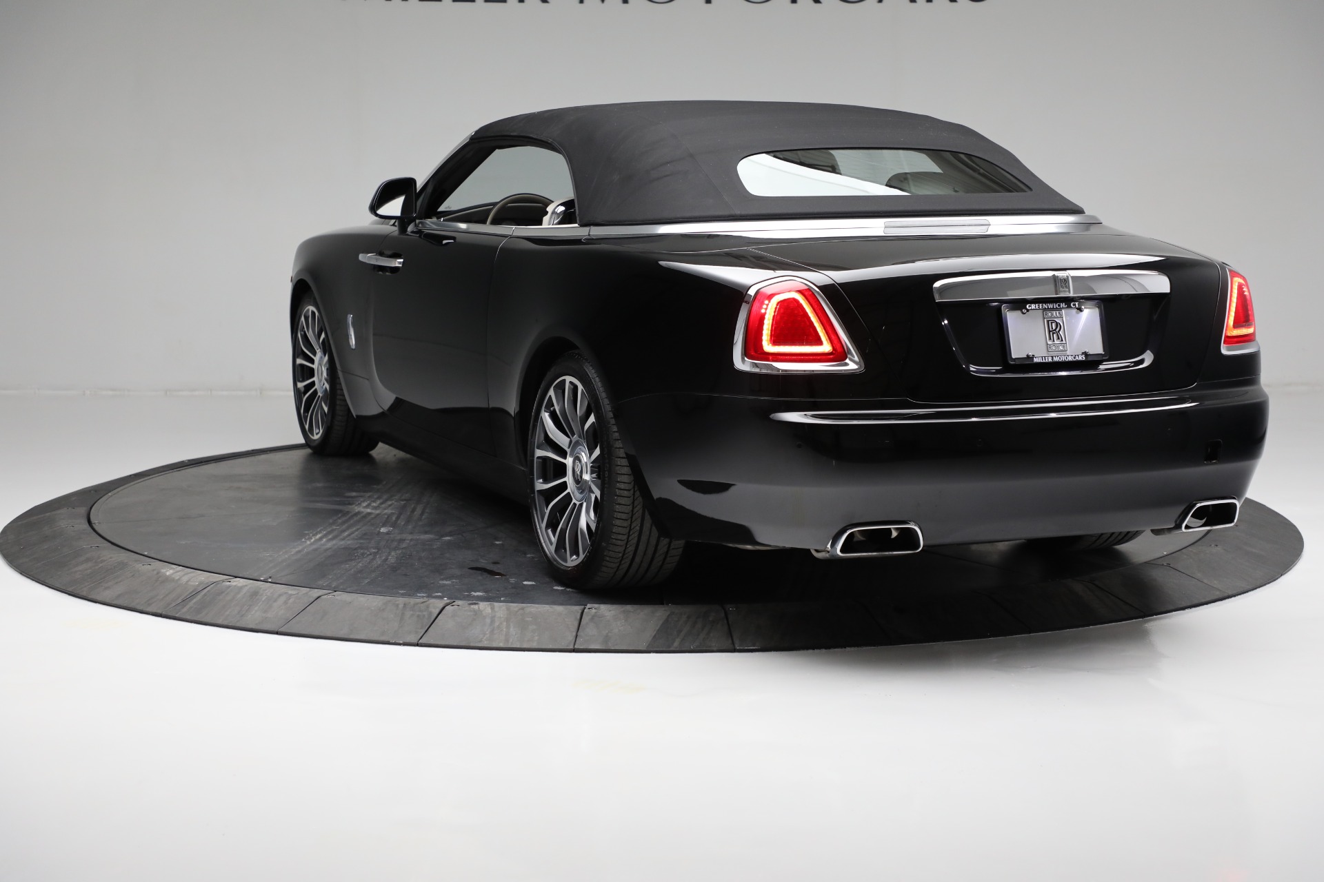 Used 2018 RollsRoyce Dawn for Sale Right Now  Autotrader