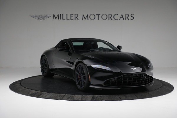 New 2021 Aston Martin Vantage Roadster for sale $187,586 at Rolls-Royce Motor Cars Greenwich in Greenwich CT 06830 18