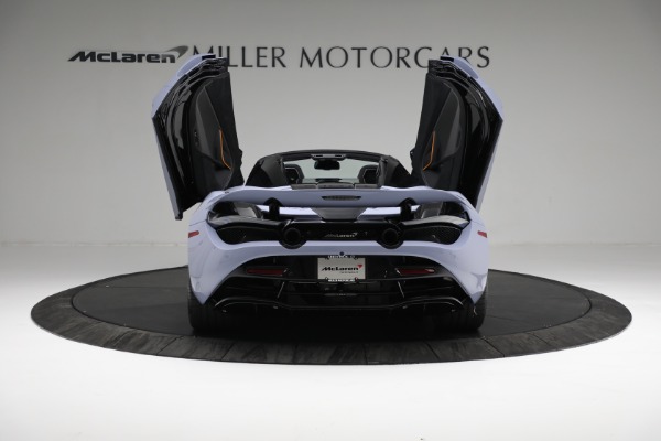 New 2022 McLaren 720S Spider for sale $425,080 at Rolls-Royce Motor Cars Greenwich in Greenwich CT 06830 17