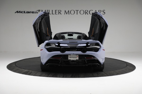 Used 2022 McLaren 720S Spider Performance for sale Sold at Rolls-Royce Motor Cars Greenwich in Greenwich CT 06830 17