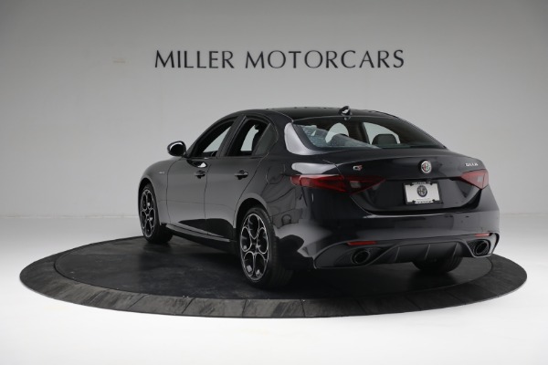 New 2022 Alfa Romeo Giulia Veloce for sale Sold at Rolls-Royce Motor Cars Greenwich in Greenwich CT 06830 5