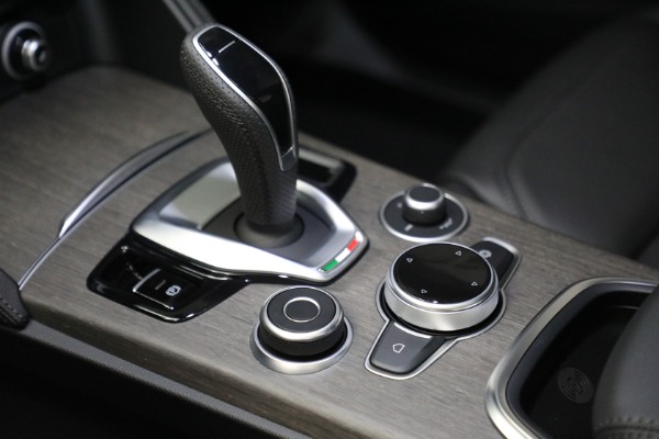 New 2022 Alfa Romeo Stelvio Ti for sale Sold at Rolls-Royce Motor Cars Greenwich in Greenwich CT 06830 18