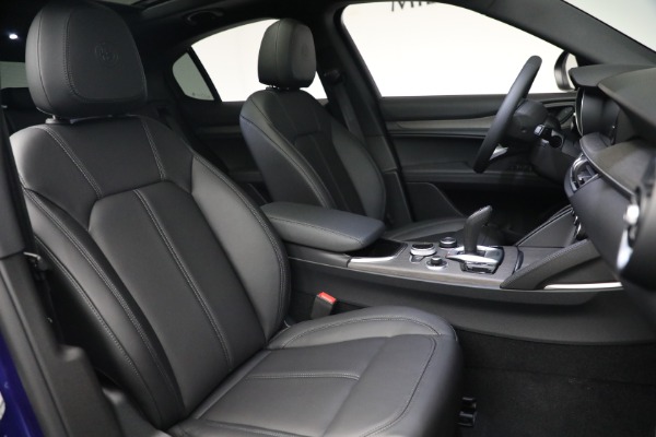New 2022 Alfa Romeo Stelvio Ti for sale Sold at Rolls-Royce Motor Cars Greenwich in Greenwich CT 06830 25