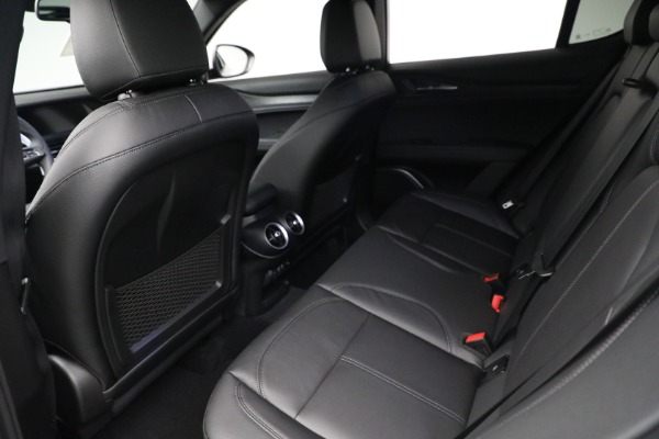 New 2022 Alfa Romeo Stelvio Sprint for sale $50,645 at Rolls-Royce Motor Cars Greenwich in Greenwich CT 06830 21