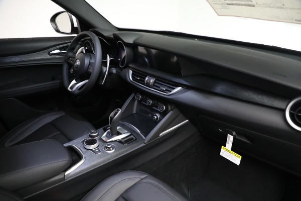 New 2022 Alfa Romeo Stelvio Sprint for sale $50,645 at Rolls-Royce Motor Cars Greenwich in Greenwich CT 06830 23
