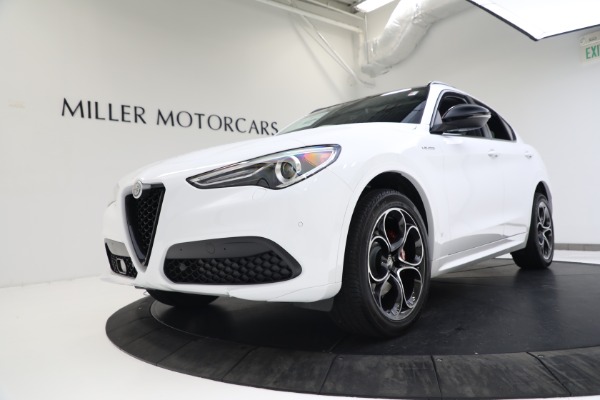 New 2022 Alfa Romeo Stelvio Veloce for sale Sold at Rolls-Royce Motor Cars Greenwich in Greenwich CT 06830 11