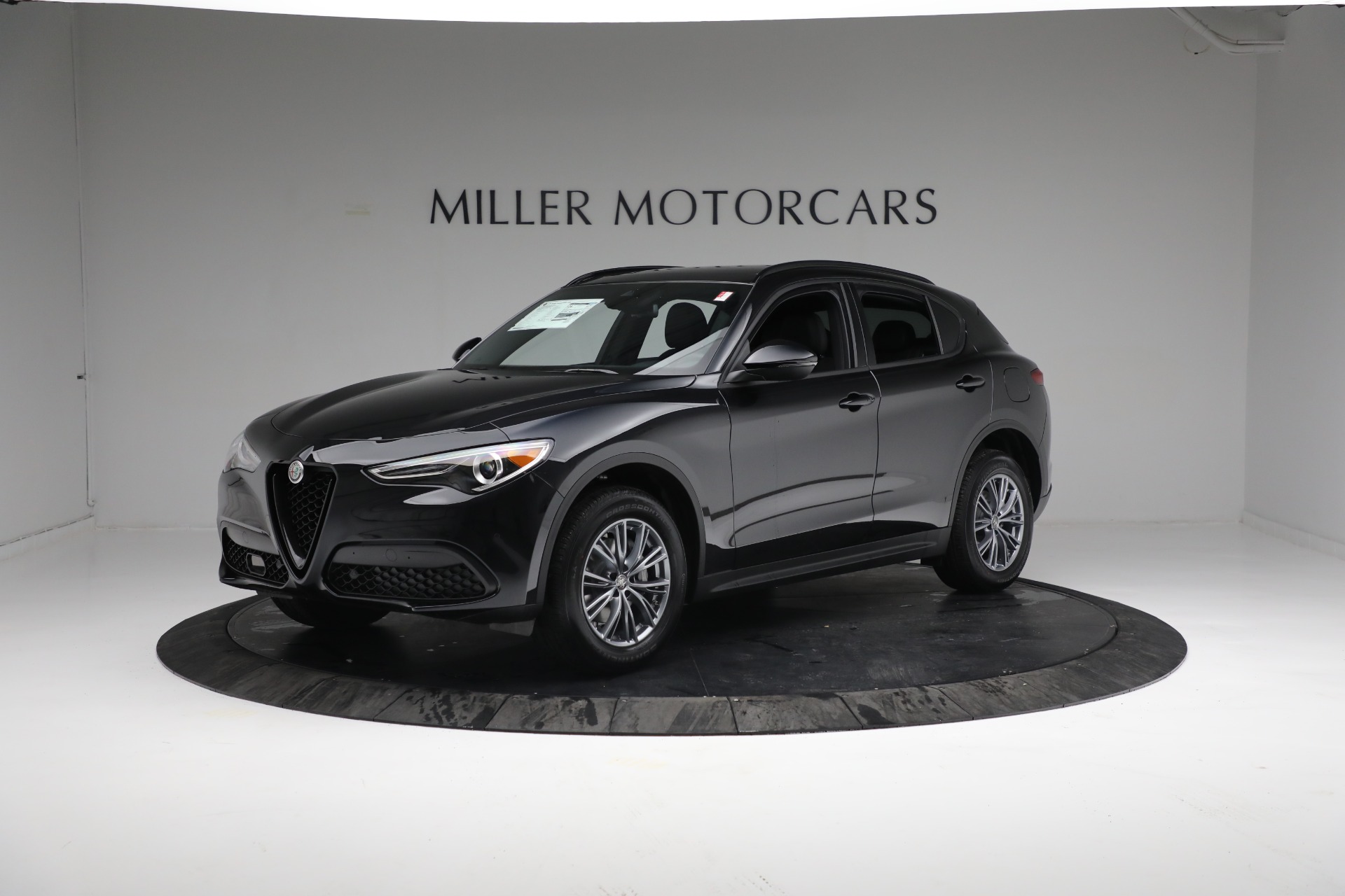 New 2022 Alfa Romeo Stelvio Sprint for sale Sold at Rolls-Royce Motor Cars Greenwich in Greenwich CT 06830 1