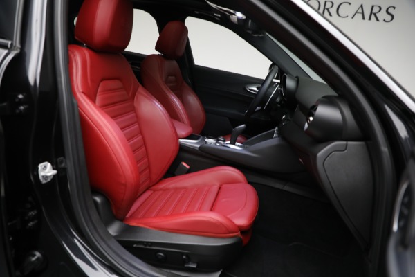 Used 2022 Alfa Romeo Giulia Veloce for sale Sold at Rolls-Royce Motor Cars Greenwich in Greenwich CT 06830 12