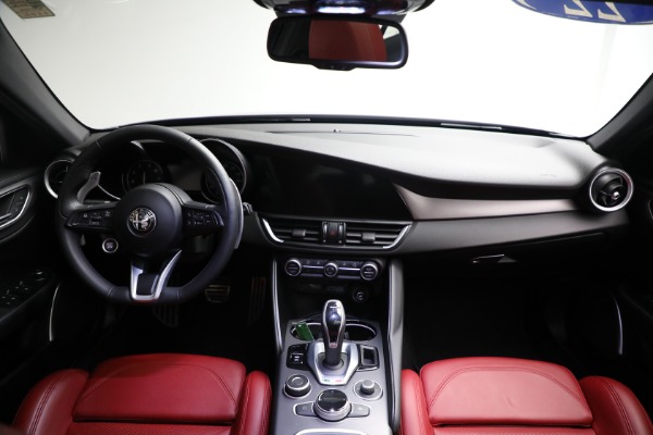 Used 2022 Alfa Romeo Giulia Veloce for sale Sold at Rolls-Royce Motor Cars Greenwich in Greenwich CT 06830 18