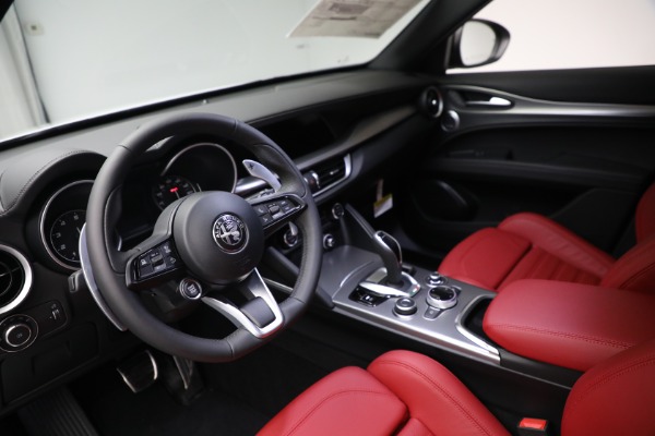 New 2022 Alfa Romeo Stelvio for sale $56,345 at Rolls-Royce Motor Cars Greenwich in Greenwich CT 06830 13