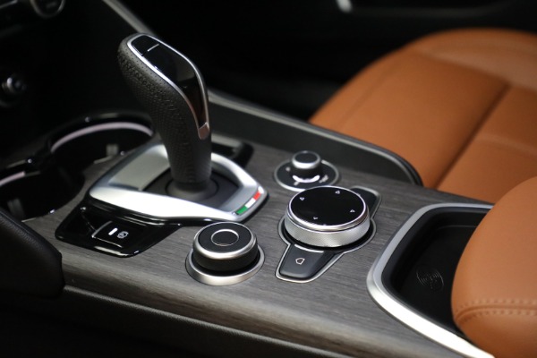 New 2022 Alfa Romeo Giulia Ti for sale Sold at Rolls-Royce Motor Cars Greenwich in Greenwich CT 06830 18