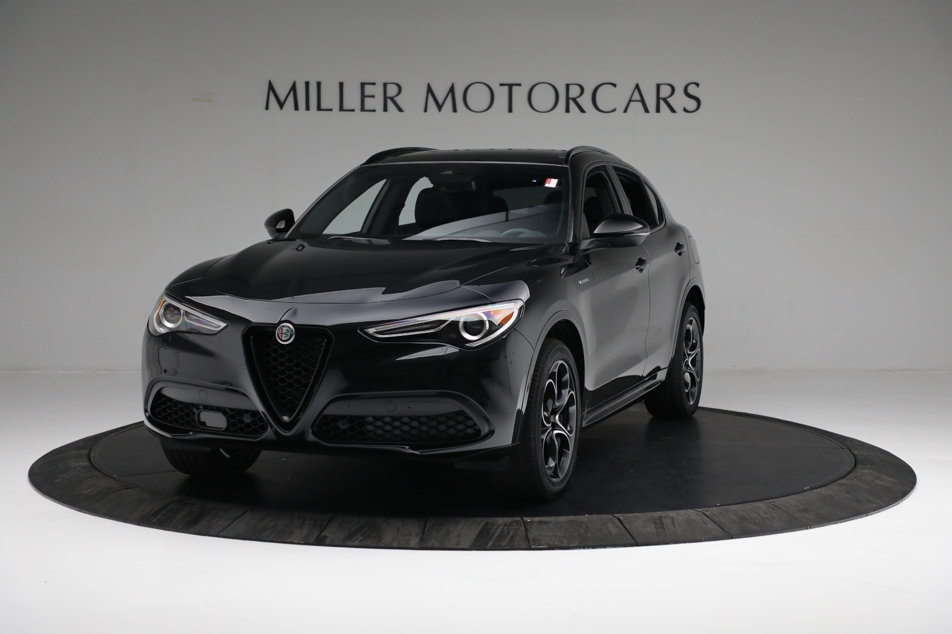 New 2022 Alfa Romeo Stelvio Veloce for sale Sold at Rolls-Royce Motor Cars Greenwich in Greenwich CT 06830 1