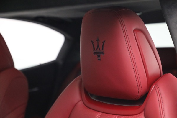 New 2022 Maserati Ghibli Modena Q4 for sale Sold at Rolls-Royce Motor Cars Greenwich in Greenwich CT 06830 16