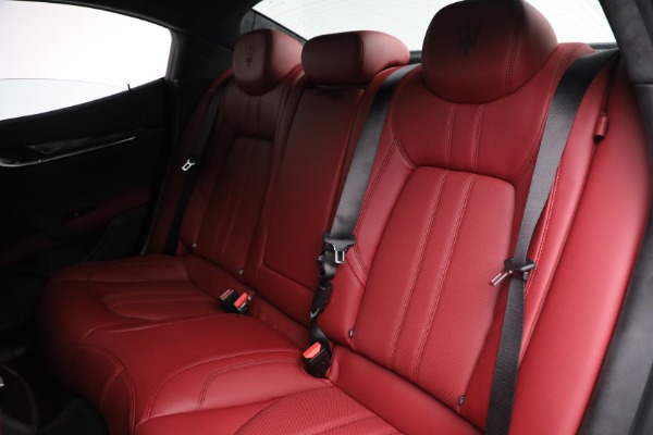 New 2022 Maserati Ghibli Modena Q4 for sale $103,255 at Rolls-Royce Motor Cars Greenwich in Greenwich CT 06830 23