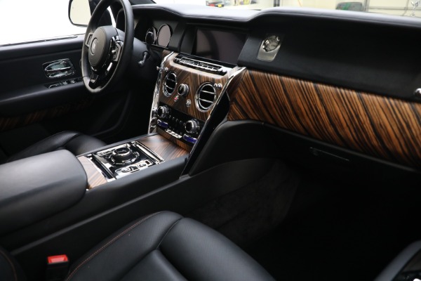 Used 2019 Rolls-Royce Cullinan for sale $229,900 at Rolls-Royce Motor Cars Greenwich in Greenwich CT 06830 20