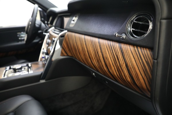 Used 2019 Rolls-Royce Cullinan for sale $229,900 at Rolls-Royce Motor Cars Greenwich in Greenwich CT 06830 28