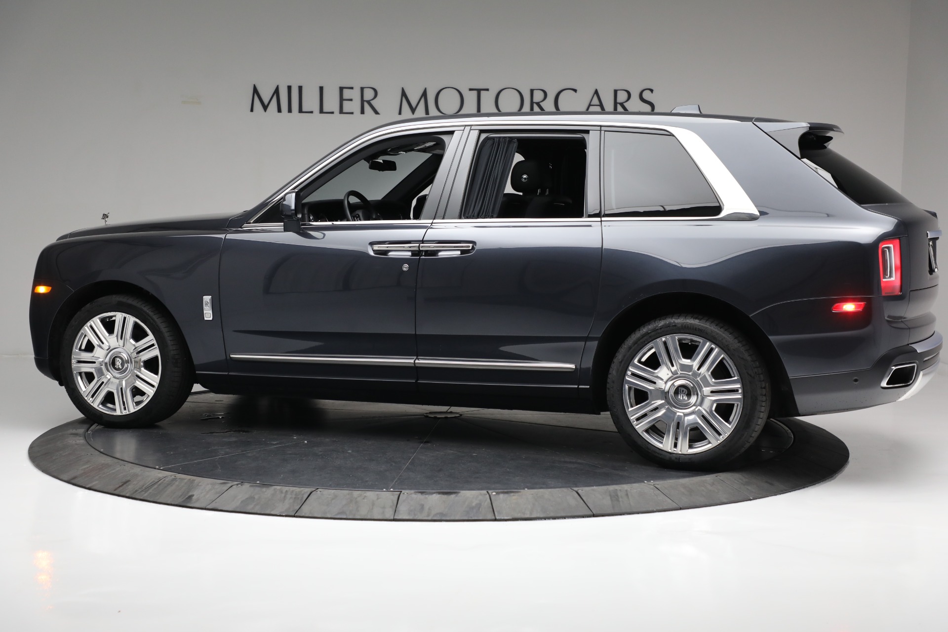 Used 2019 Rolls-Royce Cullinan for sale $229,900 at Rolls-Royce Motor Cars Greenwich in Greenwich CT 06830 6