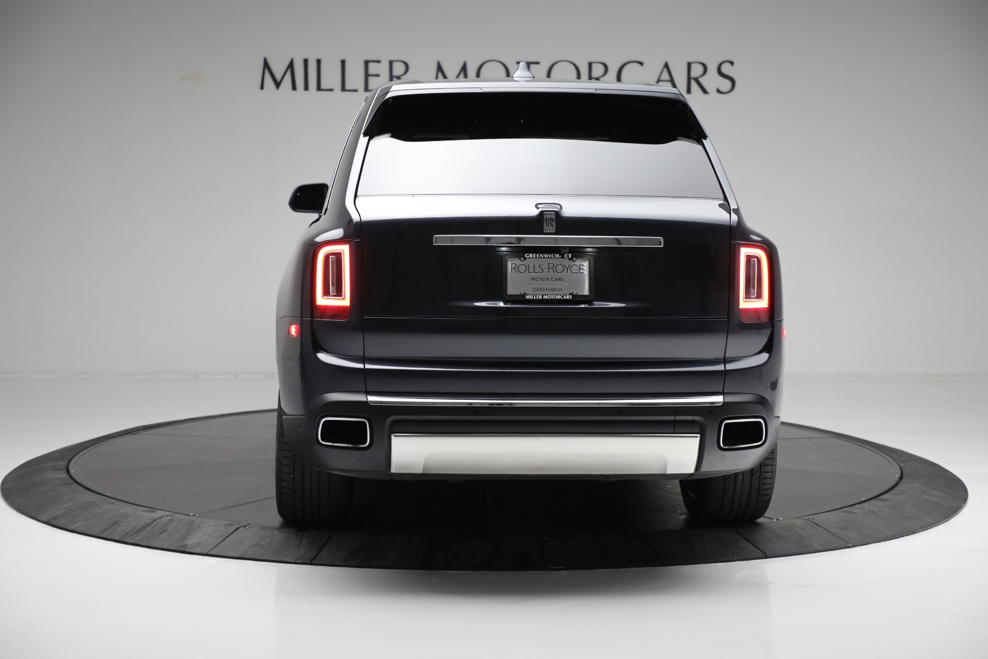 Used 2019 Rolls-Royce Cullinan for sale $229,900 at Rolls-Royce Motor Cars Greenwich in Greenwich CT 06830 8