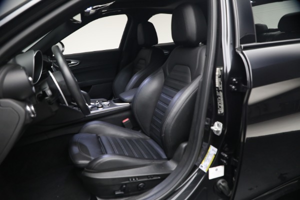 Used 2022 Alfa Romeo Giulia Veloce for sale $27,900 at Rolls-Royce Motor Cars Greenwich in Greenwich CT 06830 15