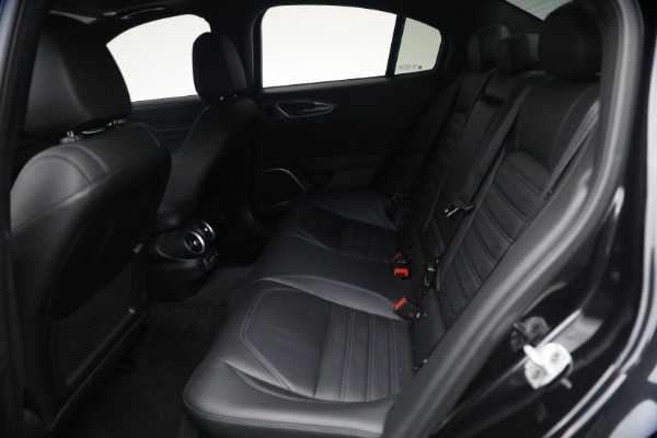 Used 2022 Alfa Romeo Giulia Veloce for sale $27,900 at Rolls-Royce Motor Cars Greenwich in Greenwich CT 06830 18