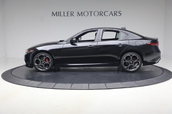 Used 2022 Alfa Romeo Giulia Veloce for sale $27,900 at Rolls-Royce Motor Cars Greenwich in Greenwich CT 06830 3