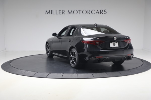 Used 2022 Alfa Romeo Giulia Veloce for sale $27,900 at Rolls-Royce Motor Cars Greenwich in Greenwich CT 06830 5
