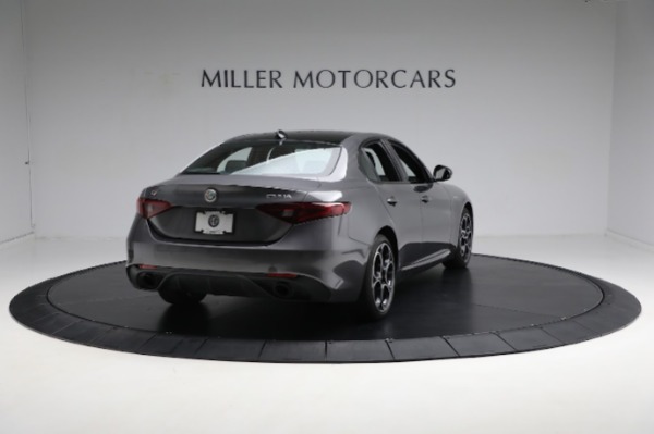 Used 2022 Alfa Romeo Giulia Veloce for sale Sold at Rolls-Royce Motor Cars Greenwich in Greenwich CT 06830 10