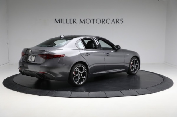 Used 2022 Alfa Romeo Giulia Veloce for sale $39,900 at Rolls-Royce Motor Cars Greenwich in Greenwich CT 06830 11