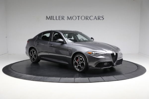 Used 2022 Alfa Romeo Giulia Veloce for sale $39,900 at Rolls-Royce Motor Cars Greenwich in Greenwich CT 06830 16