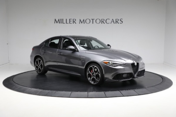 Used 2022 Alfa Romeo Giulia Veloce for sale Sold at Rolls-Royce Motor Cars Greenwich in Greenwich CT 06830 16