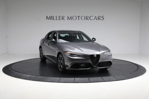 Used 2022 Alfa Romeo Giulia Veloce for sale $36,900 at Rolls-Royce Motor Cars Greenwich in Greenwich CT 06830 17